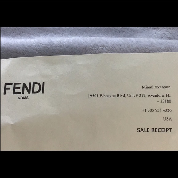 Medium/small fitted calf leather fendi belt - Picture 6 of 6